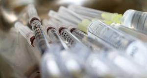 Vaccination : les hôpitaux psychiatriques bruxellois laissés-pour-compte 