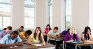 Stages (trop) courts pour les futurs agents d'éducation