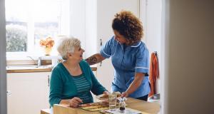 Comment devenir aide familiale en Belgique ? Focus sur les formations 