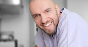Grégory, aide familial : "On nous confond souvent avec les aide-ménagères"