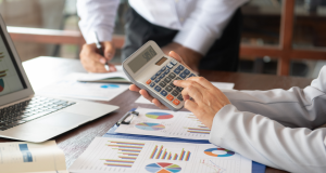 Région bruxelloise&nbsp;: le budget 2026 adopté, les aides ACS dans le viseur