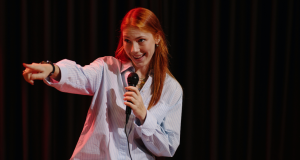 Et si les soignants faisaient rire avec leur métier ? Un appel à candidatures pour un stand-up est lancé ! 