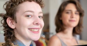 Comment se reconvertir dans le social ou la santé ? Conseils pratiques et témoignages