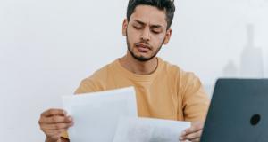 Assistant administratif et financier dans le Non-Marchand : cette fonction est-elle faite pour moi ?