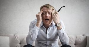 Secteur du social en crise : guide de survie du travailleur