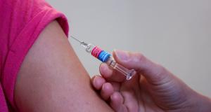 Augmentation du nombre d'adolescents vaccinés contre les papillomavirus humains (HPV) 