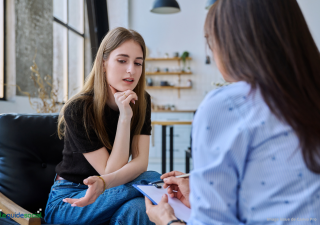 Travail social : témoignages, analyses et regards de terrain pendant une semaine spéciale