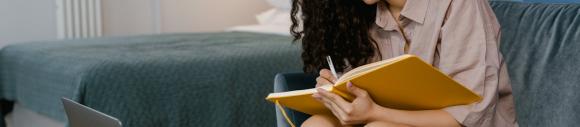 Devenir indépendant dans le social et la santé : conseils, ressources et témoignages
