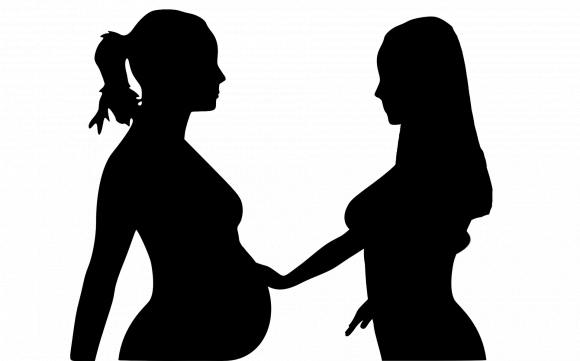 Les séjours raccourcis en maternité font du tort aux sages-femmes