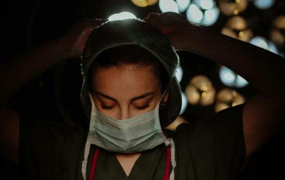 Travail de nuit&nbsp;: Céline, infirmière, partage les avantages et les inconvénients