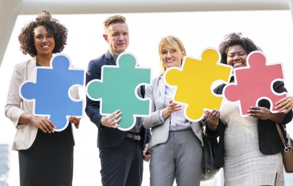 Travail social&nbsp;: le difficile équilibre du travail en équipe