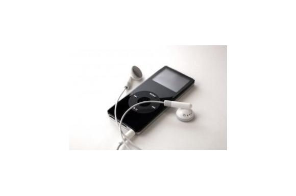 La génération MP3 écoute la musique trop fort
