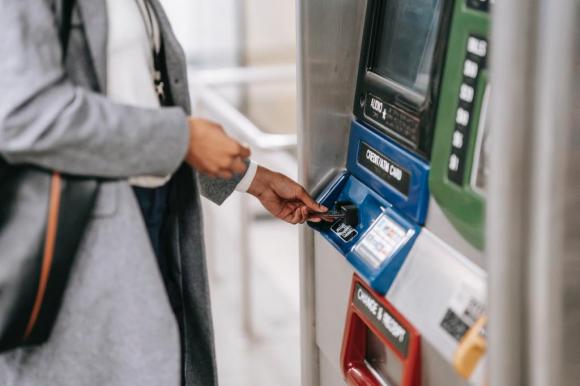 Les ASBL éjectées des banques ? MonASBL.be a mené l'enquête !