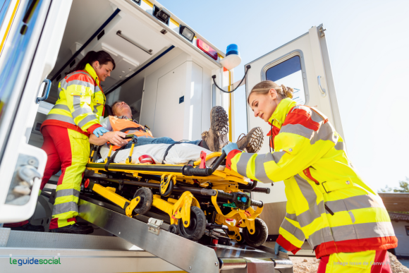 Devenir ambulancier&nbsp;: métier, formation, salaire et conditions de travail