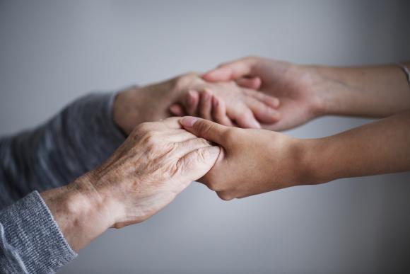 Renforcer le soutien aux services de l'aide à domicile, une urgence&nbsp;!