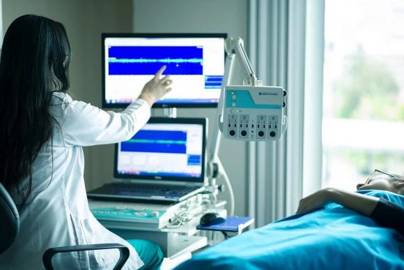 Coronavirus : éviter la saturation des hôpitaux à tout prix !