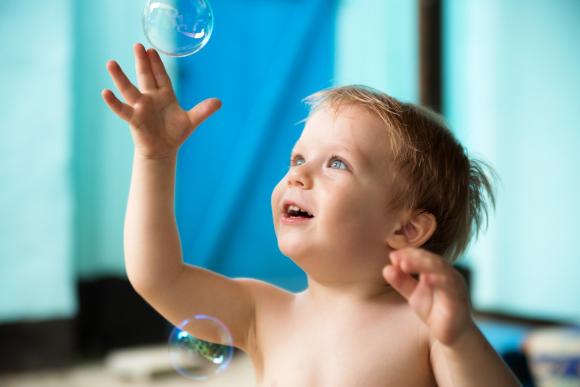 Petite enfance&nbsp;: création de 2.100 places en Région bruxellloise