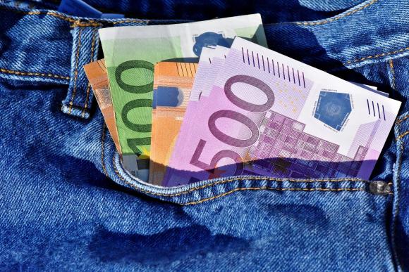 ASBL&nbsp;: la députée El Kaouakibi suspectée d'avoir détourné 450.000 euros de subsides&nbsp;!