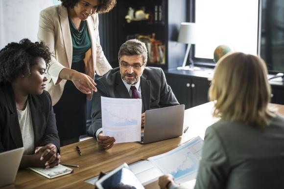 Travail social : comment foirer la gestion d'une réunion d'équipe ?