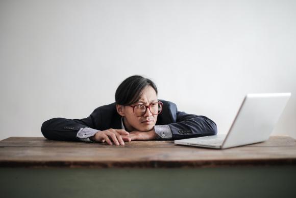 Travail social&nbsp;: plus vite, plus vite&nbsp;! Mais pourquoi faire&nbsp;?
