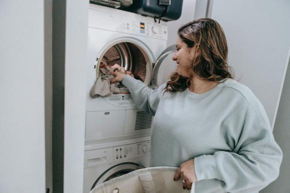 Aide à domicile&nbsp;: quel est le travail d'une aide ménagère sociale&nbsp;?