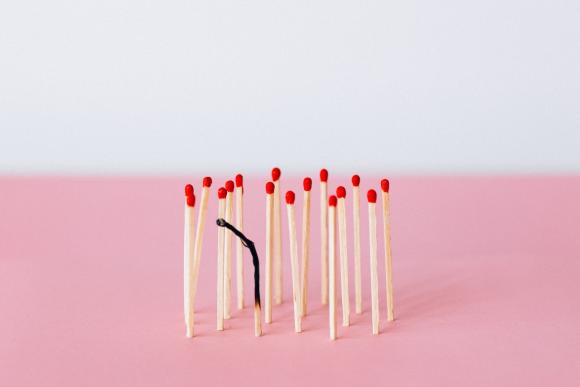 Travail social&nbsp;: résister à la tentation d'en faire trop pour se préserver