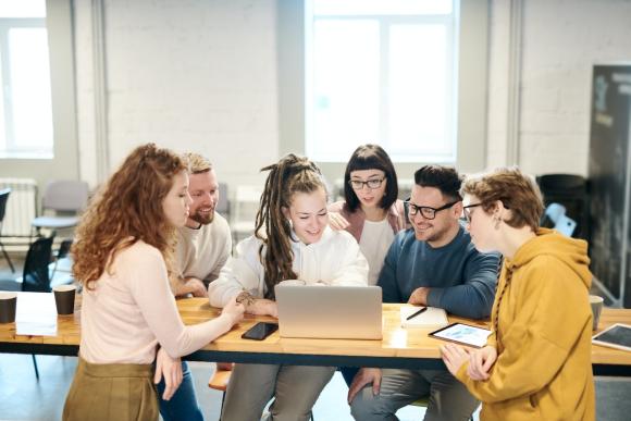 Journée mondiale du travail social 2023 : focus sur ces travailleurs essentiels
