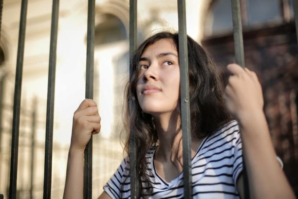 Des activités de théâtre en prison&nbsp;: « Ce sont des êtres humains derrière les murs »