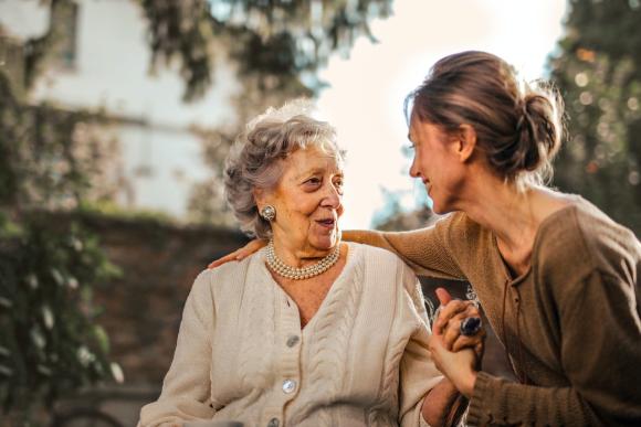 Iriscare finance des alternatives aux maisons de repos