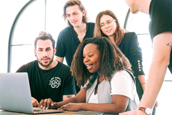 La formation continue&nbsp;: l'indispensable des travailleurs sociaux