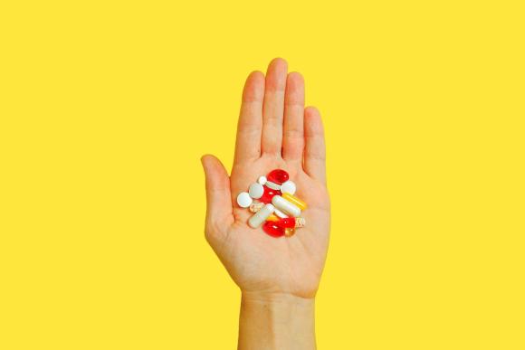Chronique d'un psy : « Pour ou contre les petites pilules ? »