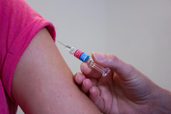 Augmentation du nombre d'adolescents vaccinés contre les papillomavirus humains (HPV)