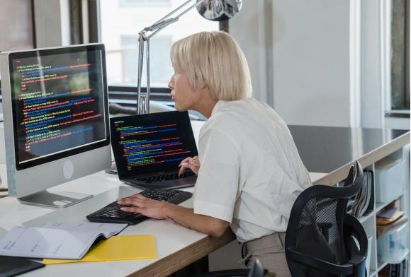 Quel est le rôle du responsable informatique dans le secteur associatif&nbsp;?
