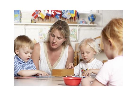 Directeur de crèche ou puéricultrice, quelle rémunération en début et fin de carrière&nbsp;?