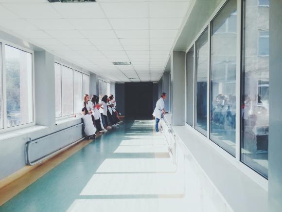 Les métiers de la santé en pénurie à Bruxelles